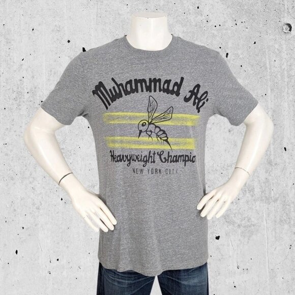 Roots Of Fight T Shirt Size Medium Tee Muhammad Ali Under Armour - Picture 1 of 6